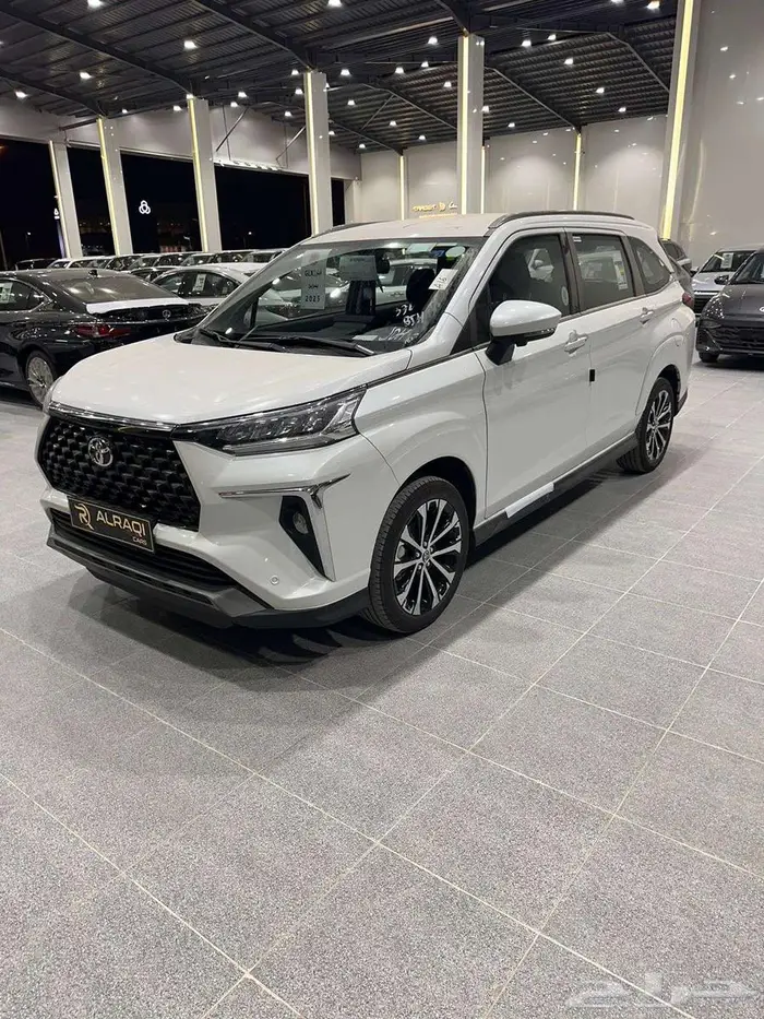 تويوتا فيلوز GLX بنزين 2025 5