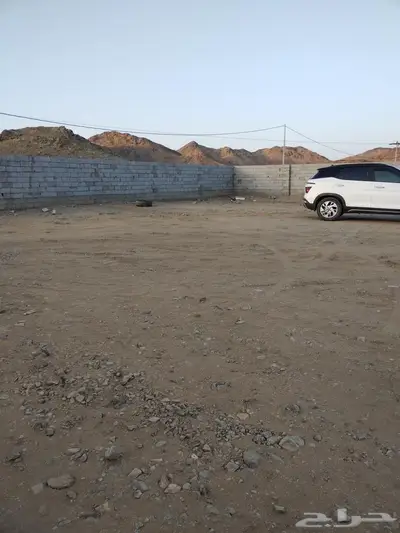 حوش للايجار في الغولاء جده مساحه1500 3