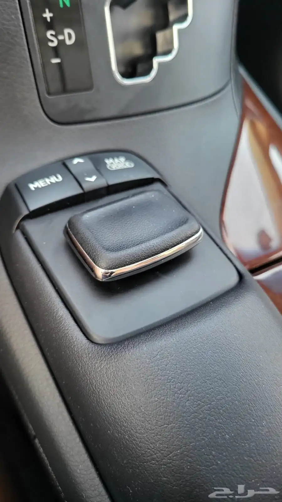 2015RX 450 H مخزن 25