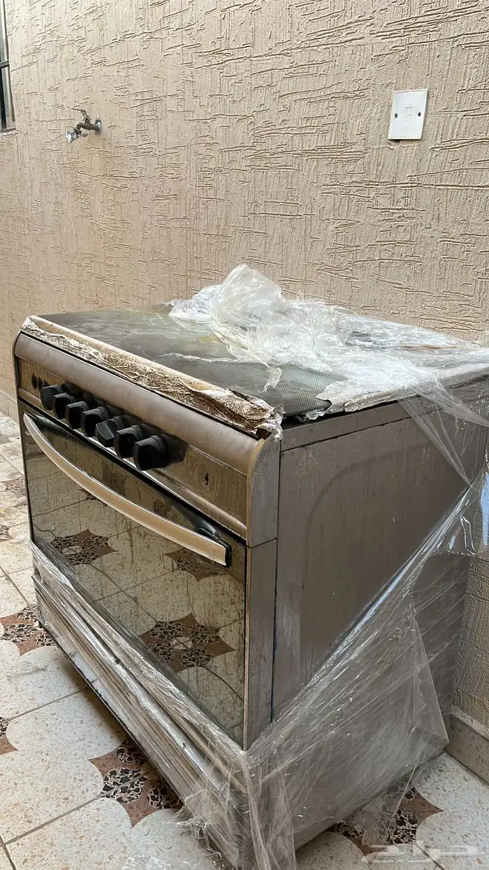 فرن نظيف وشغال بيع مستعجل بسبب النقل 0