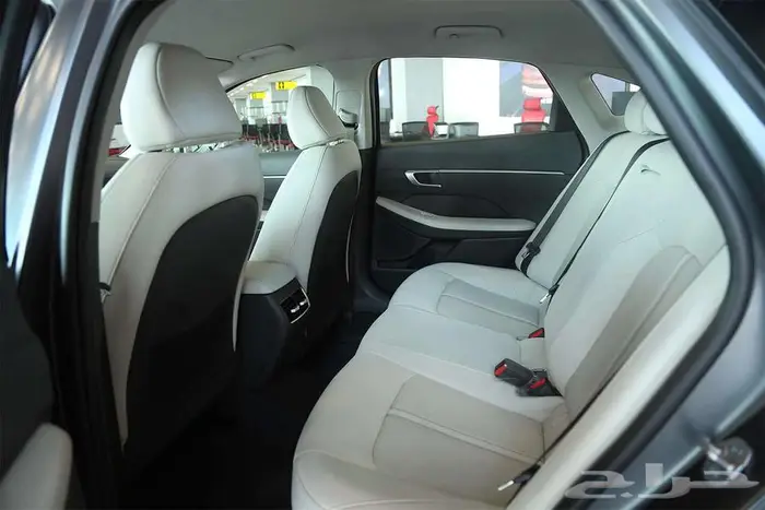 هيونداي سوناتا فليت 2025 قيادة تجمع بين القوة والفخامة 21