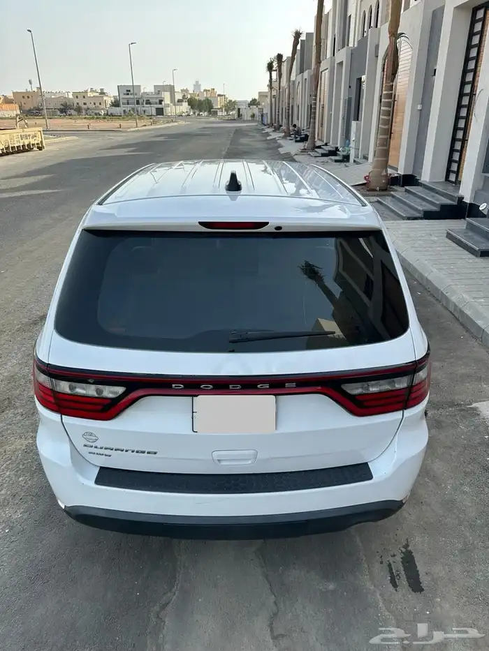 دورانجو 2015 SXT نظيف جدا و خالي من الرش دفع رباعي 7