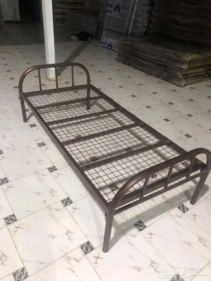 سرير حديد 5