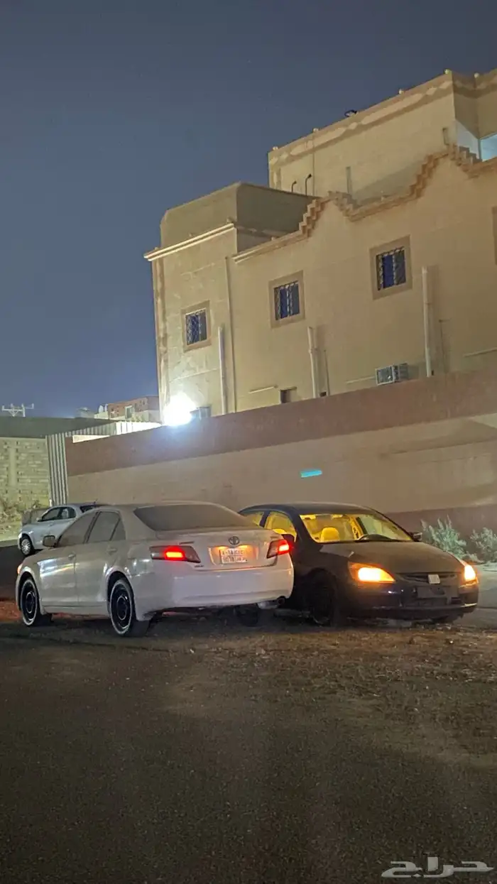 كامري 2007 للبيع ممشى قليل 4