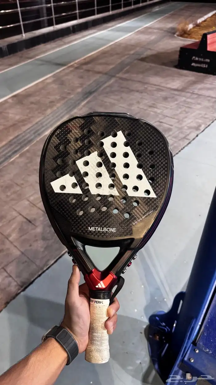 مضرب بادل ميتال بون 5