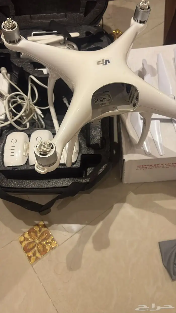 طائرة تصوير من شركة dji فانتوم4 كومبو 5