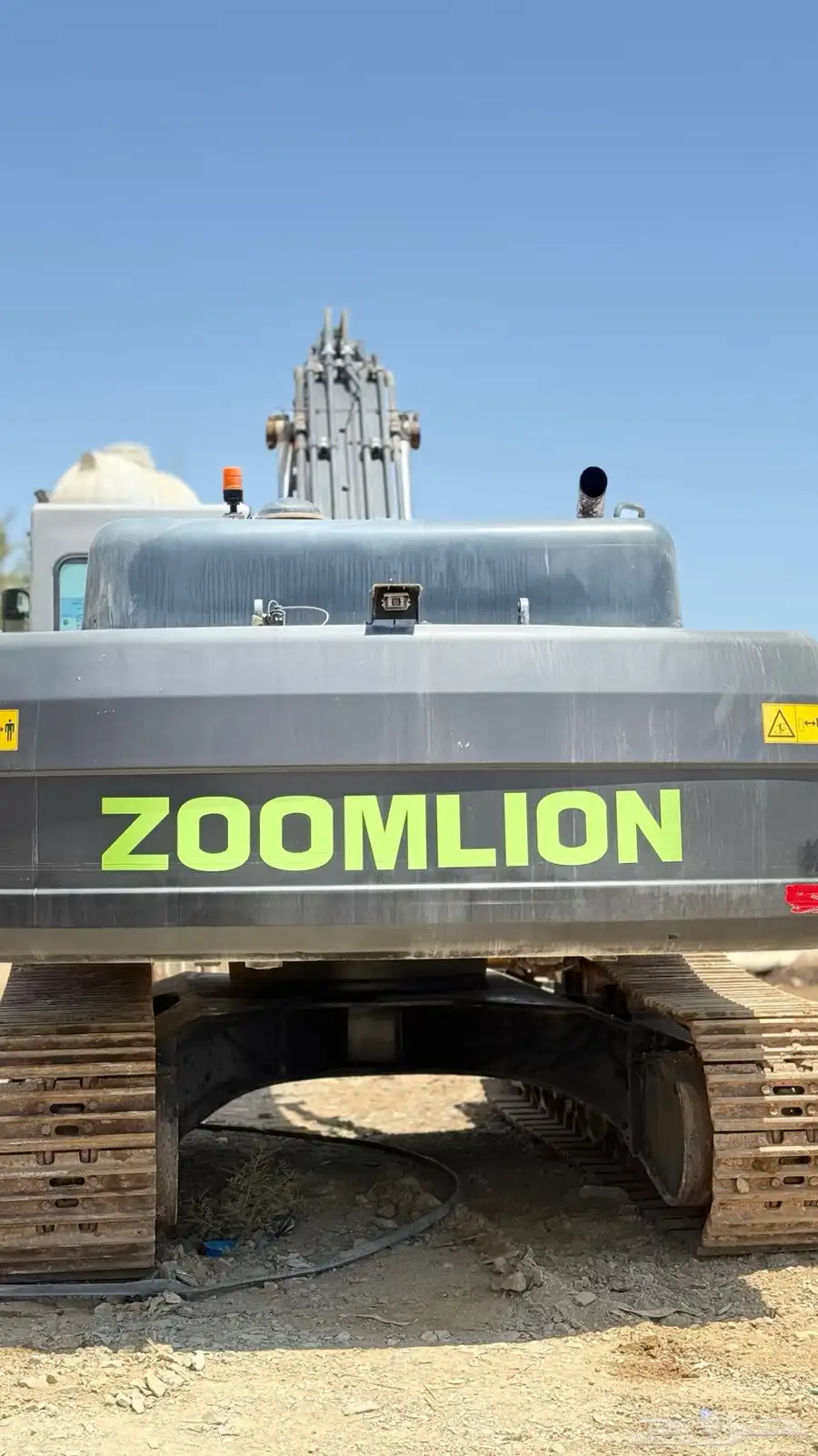 Excavator for rent 370 1