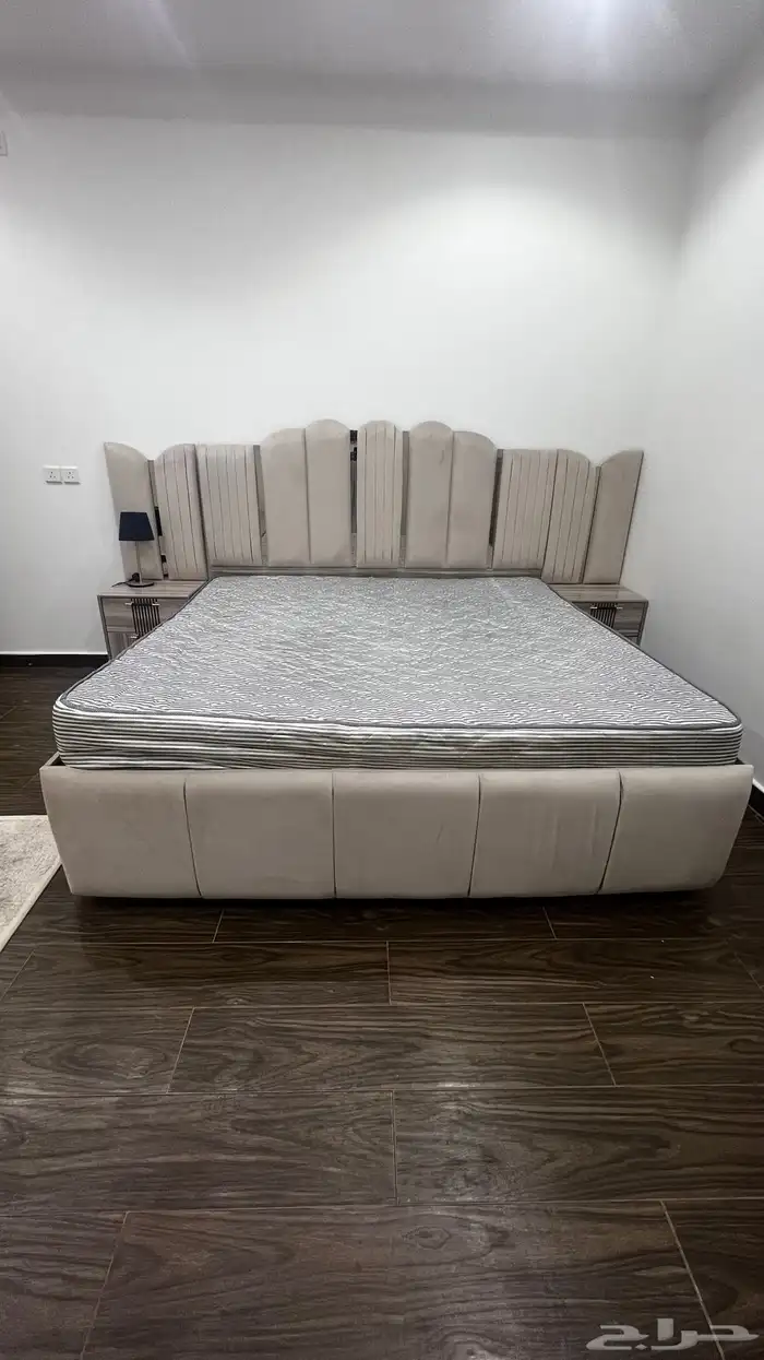 للبيع غرفه نوم جديده مع مرتبه جديده 1