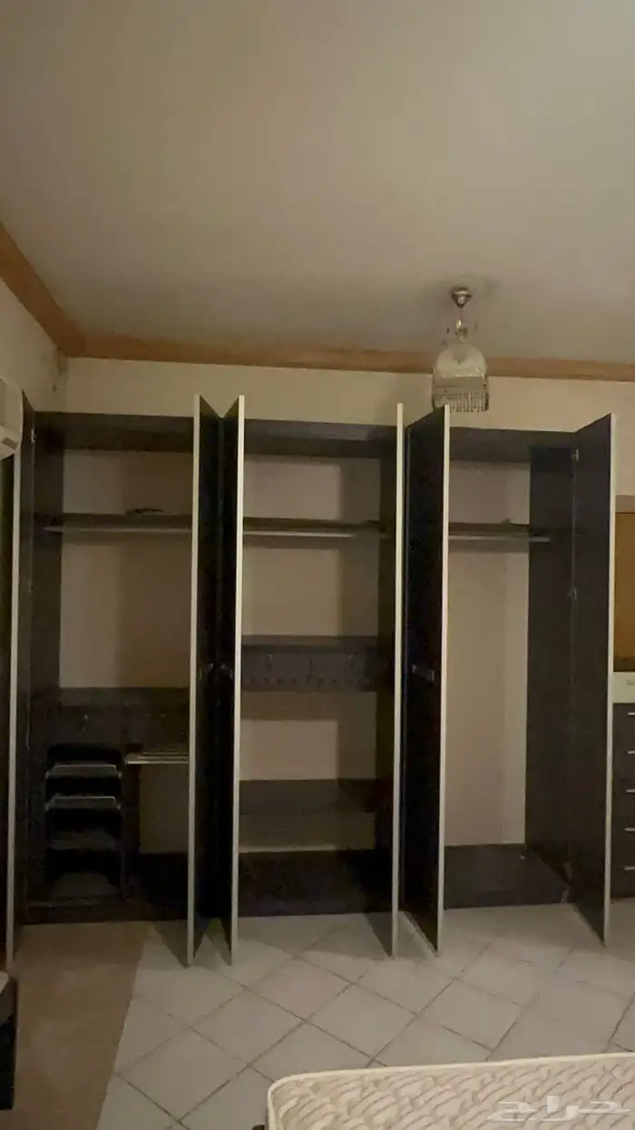 SELL.BEDROOM SET Brand CTW 1