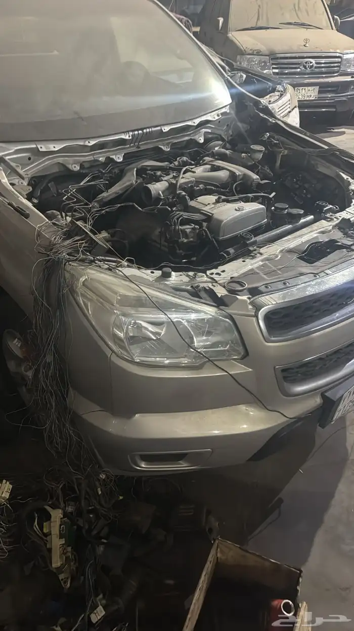 يوجد قطع غيار لجميع السيارات 28