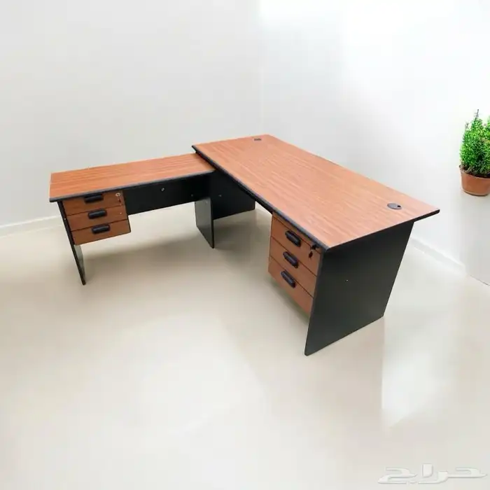 مكتب ماليزي جديد 1