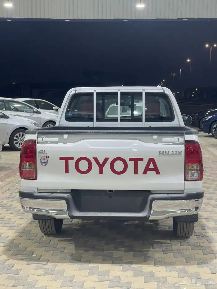 تويوتا هايلوكس غمارتين GL ديزل سعودي 2025 9