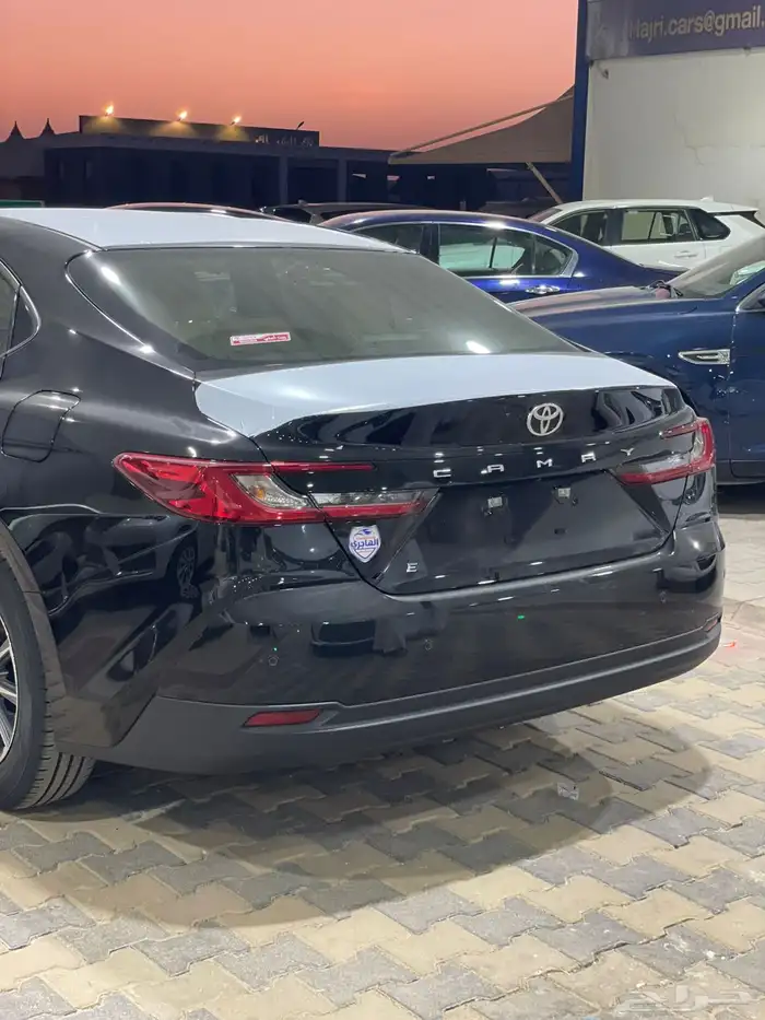 كامري E ستاندر سعودي 2025 جديد لوحات صادره اسود 10