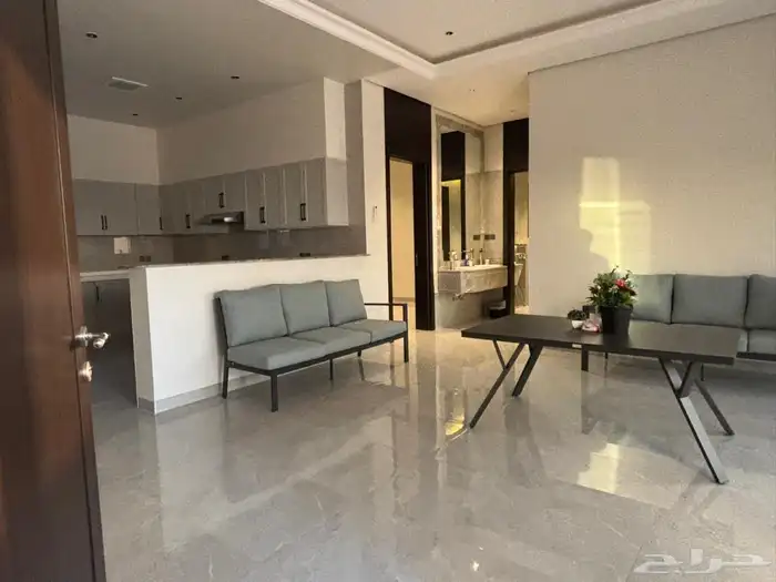 Large elegant apartment for rent in Al Mahdia district- شقة 15