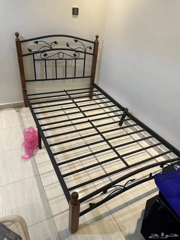 سريرين للبيع 1