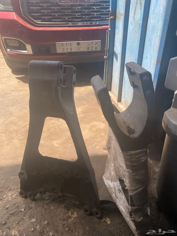 للبيع  قاعدات دفرنس (كرسي دفرنس) مرسيدس أكتروس أصلية 0