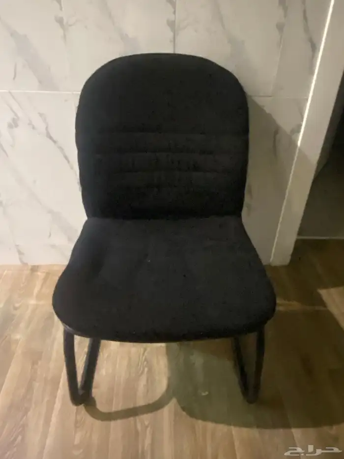 كرسي بسعر رمزي ورائع 1