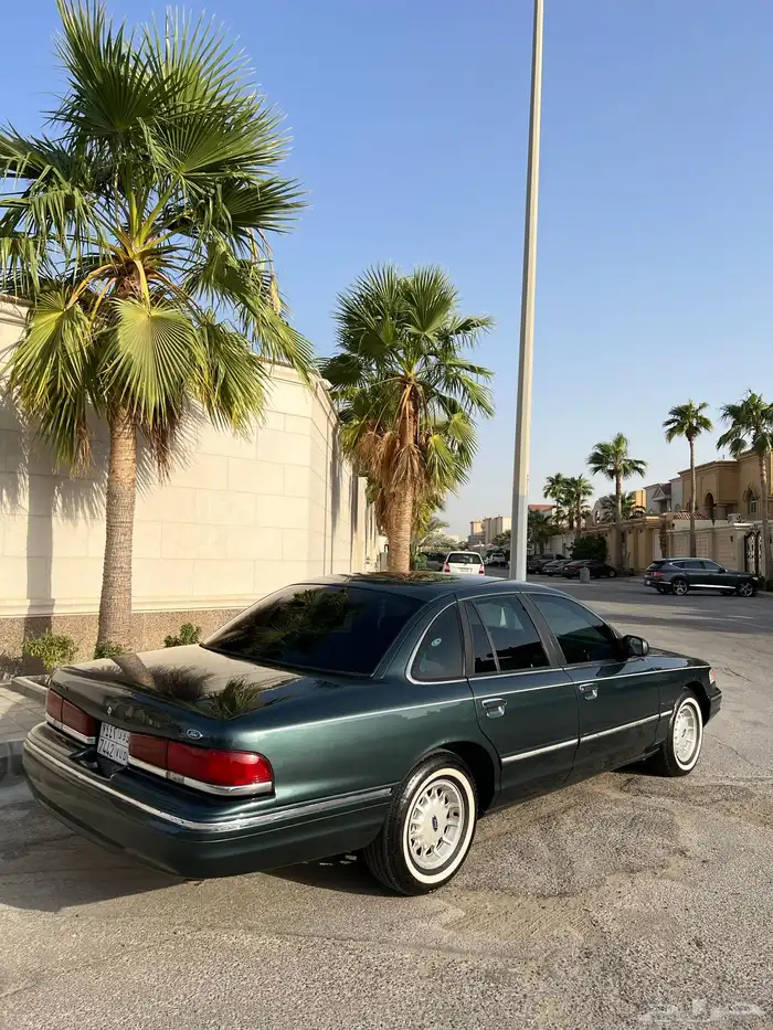 كراون فكتوريا 95 . 5