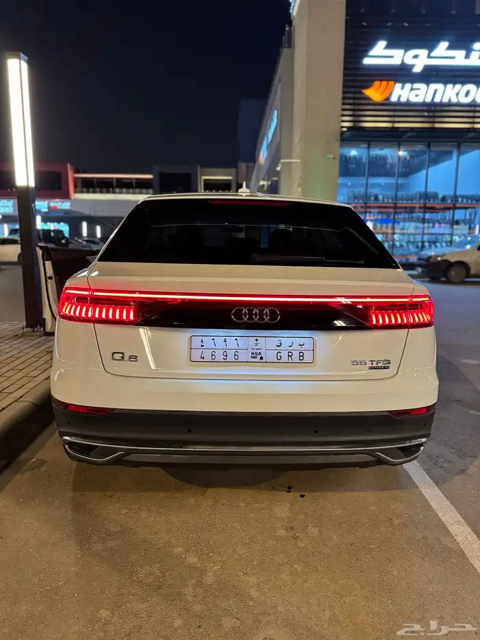 اودي Q8 2020 14