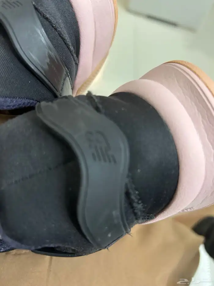 حذاء كوتش نيو بالنس new balance 4