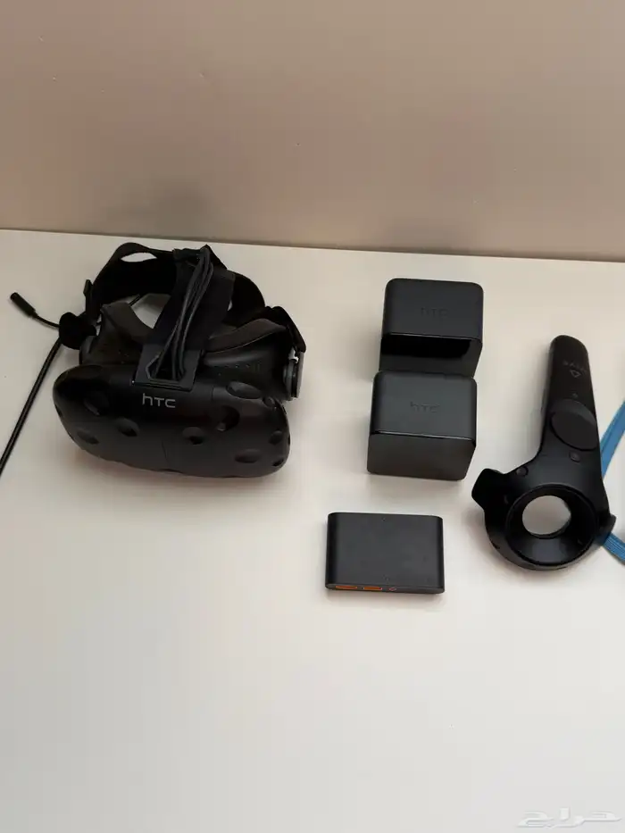نظارة الواقع الافتراضي htc vive 1