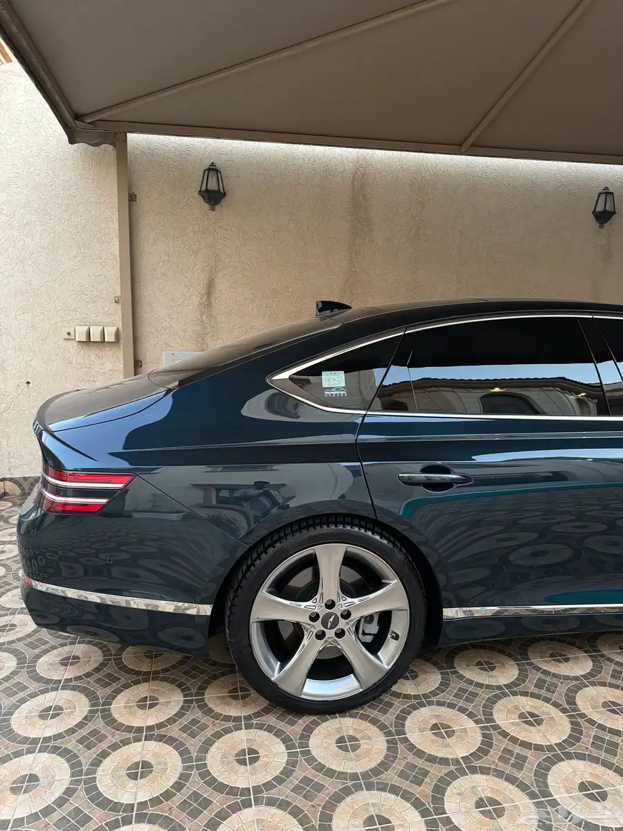 جينسس G80 رويال 2022 2