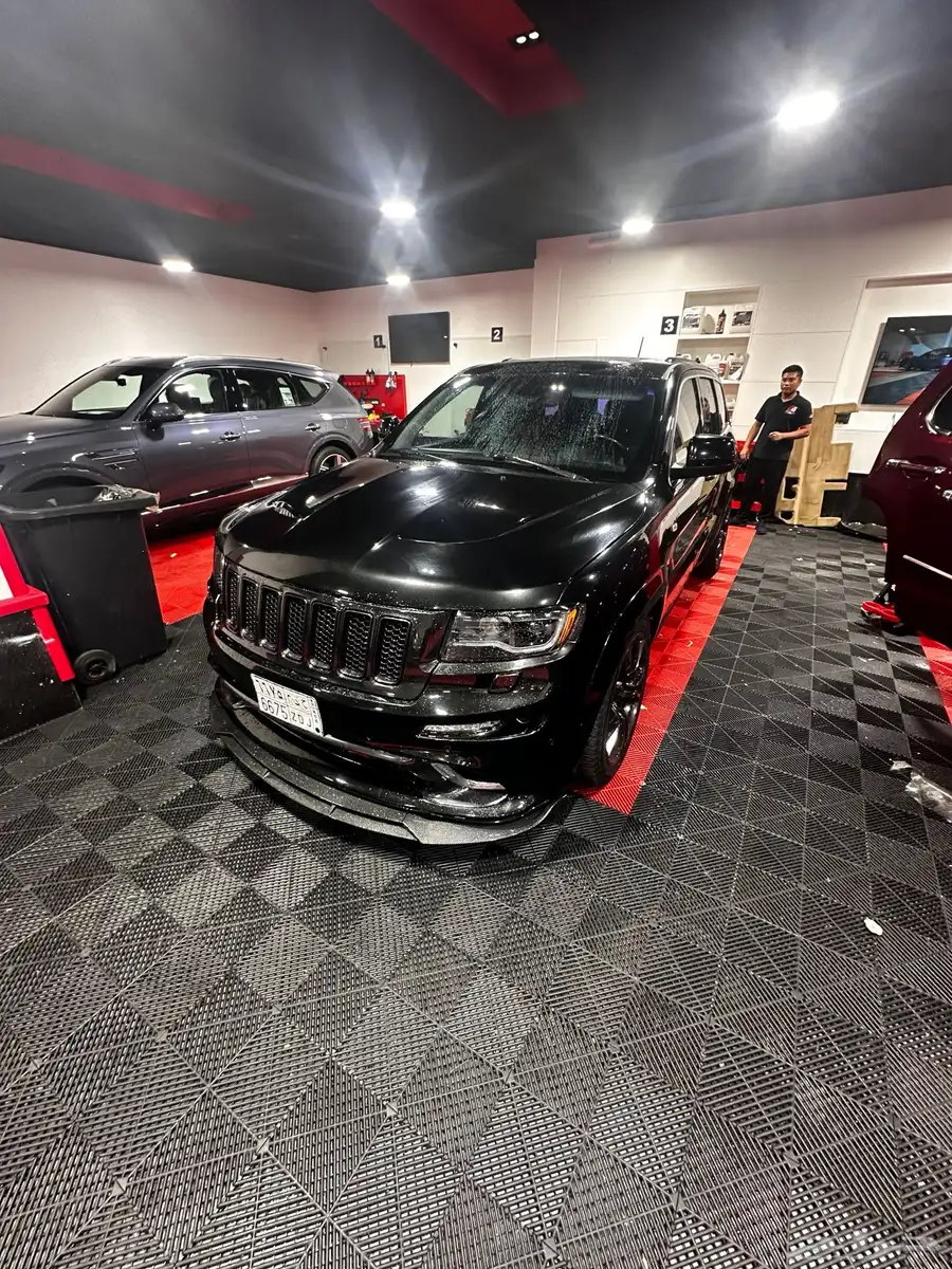jeep grand cherokee srt 1