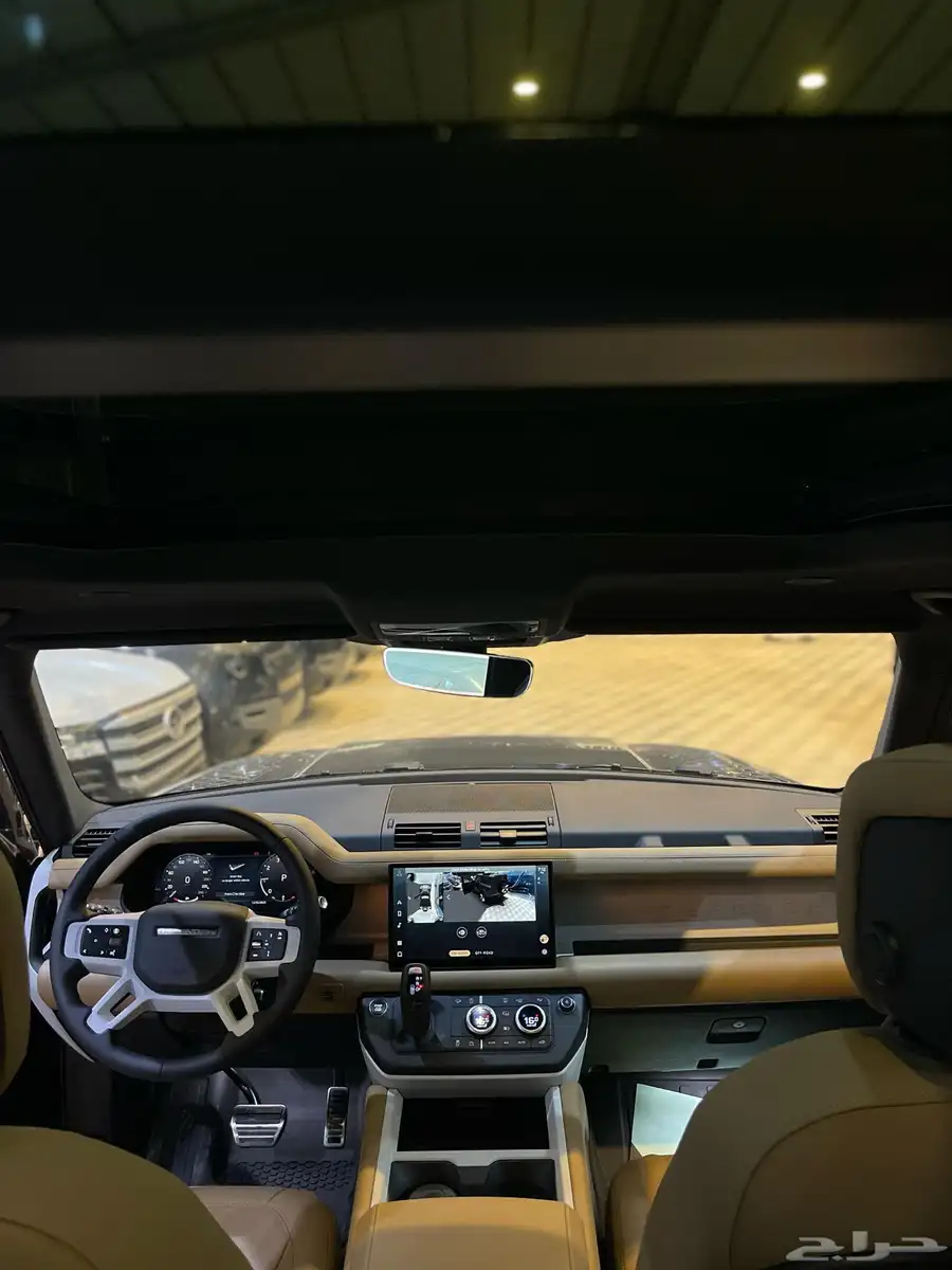 ديفندر باب واحد S90 2025 9