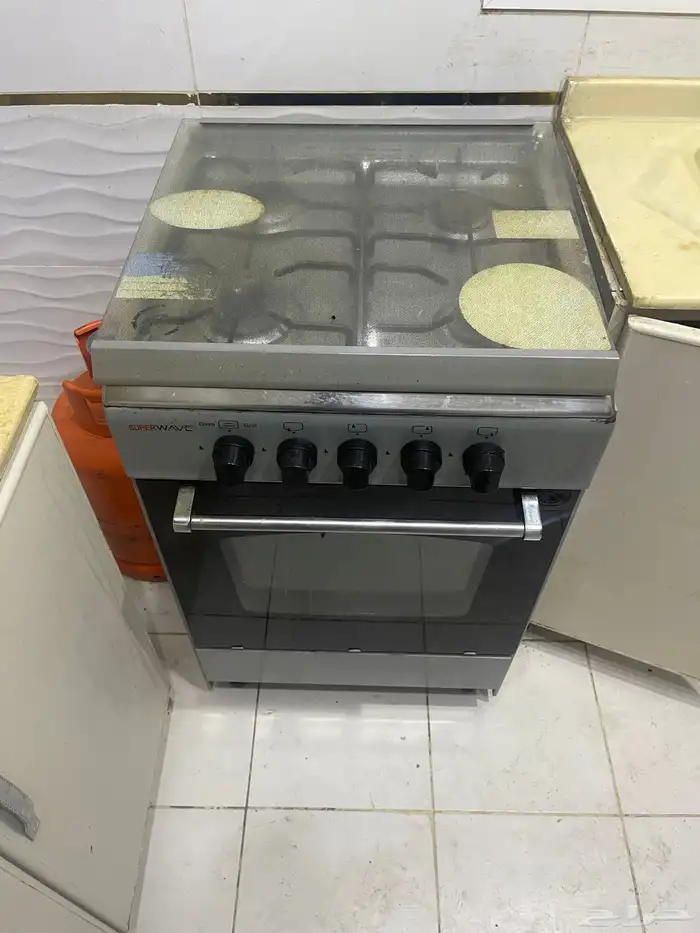 سخان وبوتجاز نضيف للبيع 1