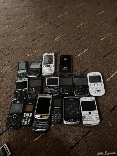 جوالات قديمه واحد ايفون قديم جدن 0