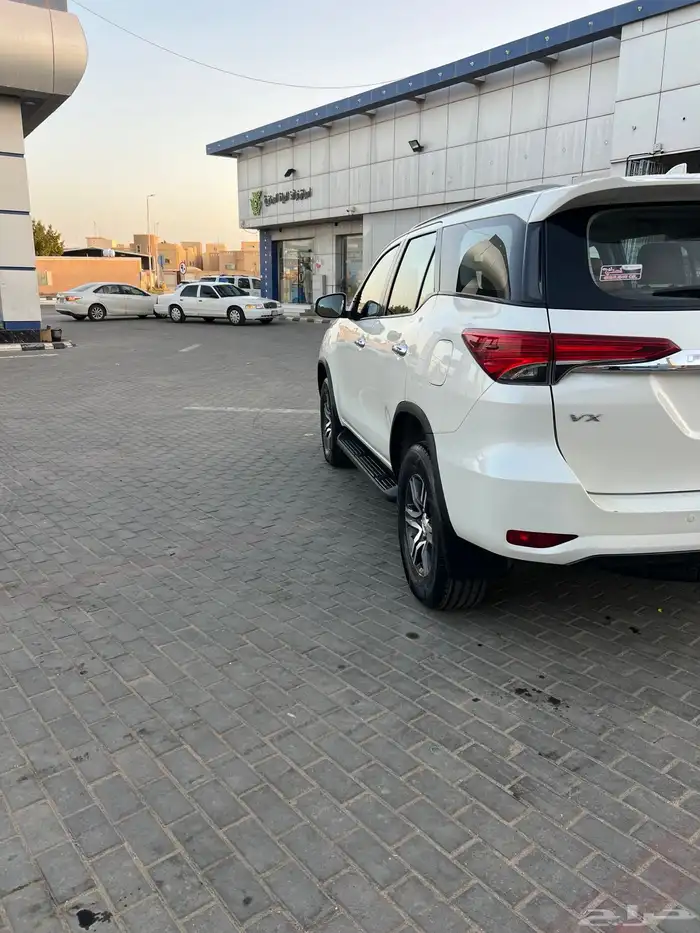 للبيع تويوتا فورشينر 2019 VX 7