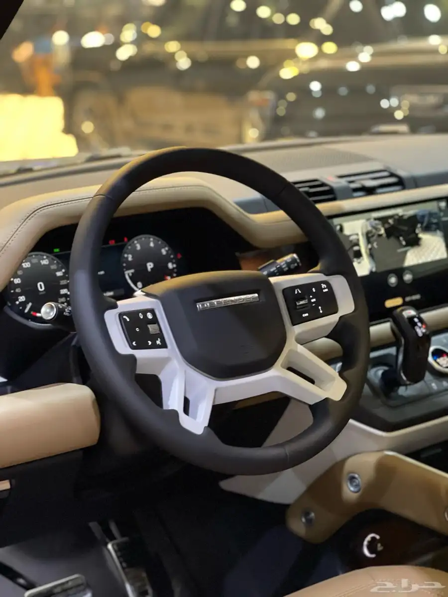 ديفندر باب واحد S90 2025 11