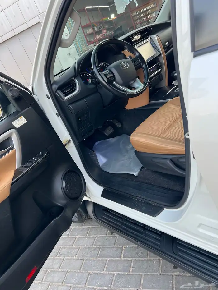 للبيع تويوتا فورشينر 2019 VX 5