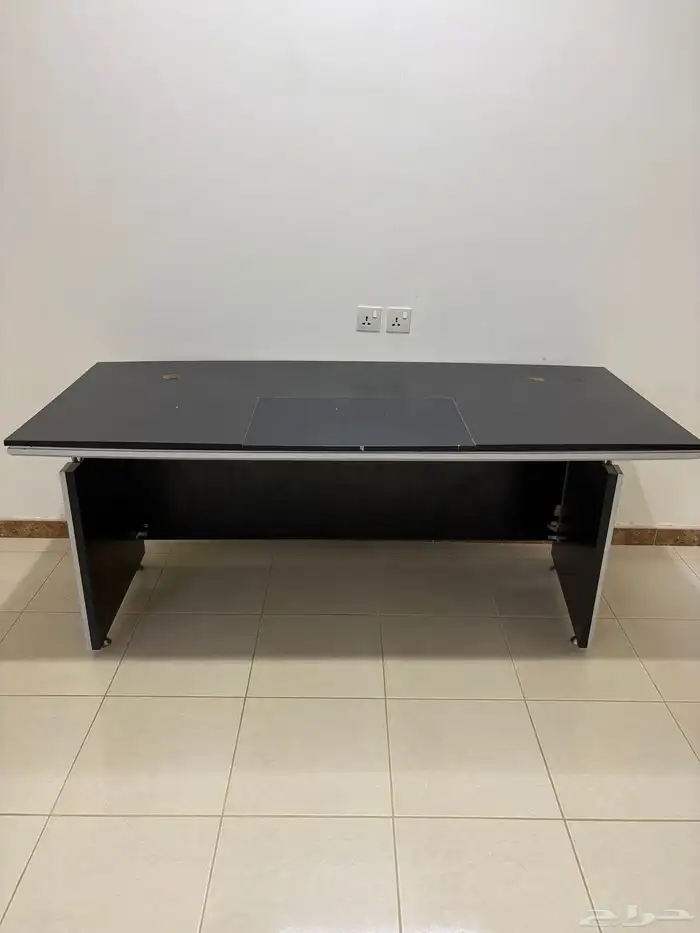 طاولة مكتب للبيع 0