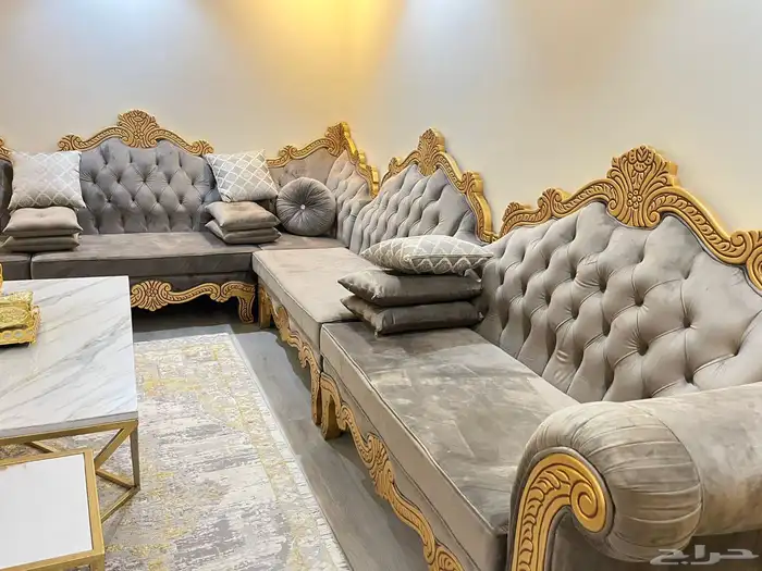 كنب جديد للبيع شامل الطاولات 0