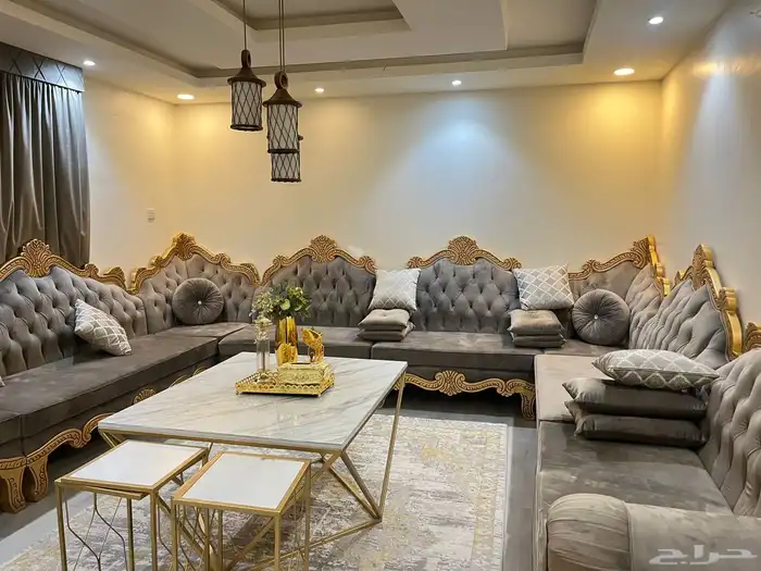 كنب جديد للبيع شامل الطاولات 2