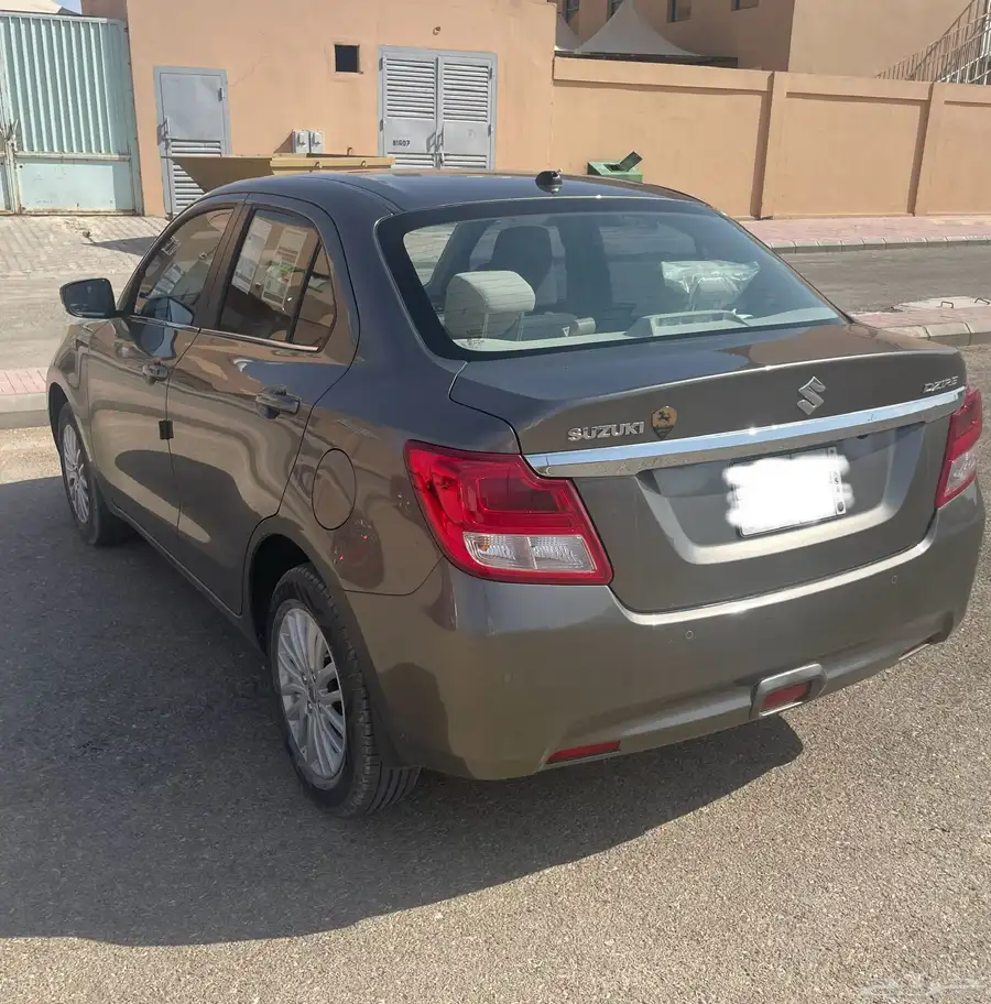 سزوكي ديزاير 2023 1