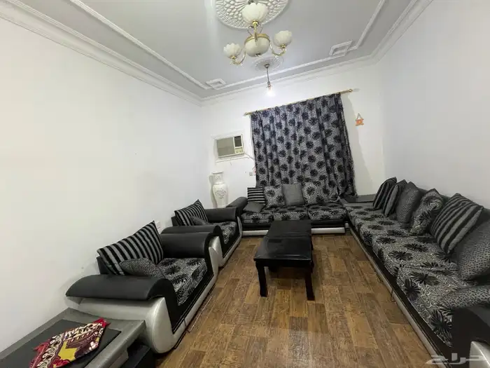 طقم كنب مع الستارة 8