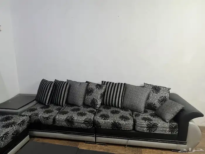 طقم كنب مع الستارة 0