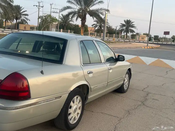فورد جراند ماركيز 2005 10