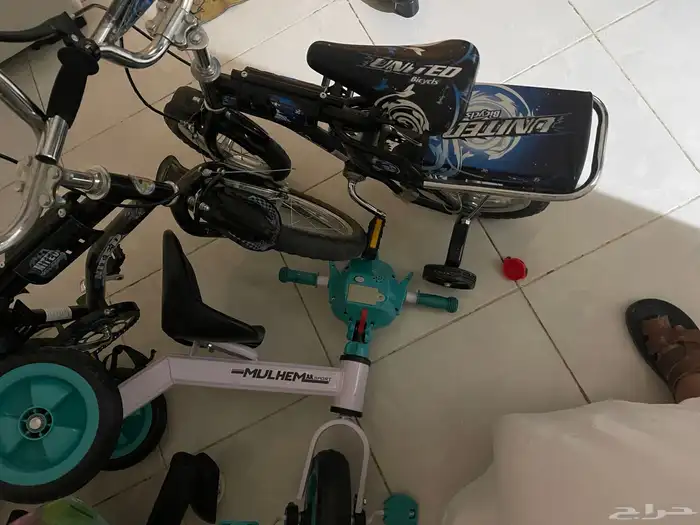 الاعاب اطفال كلها بحاله ممتاز فيها سايكل 2 وسياره شحن شبه 1