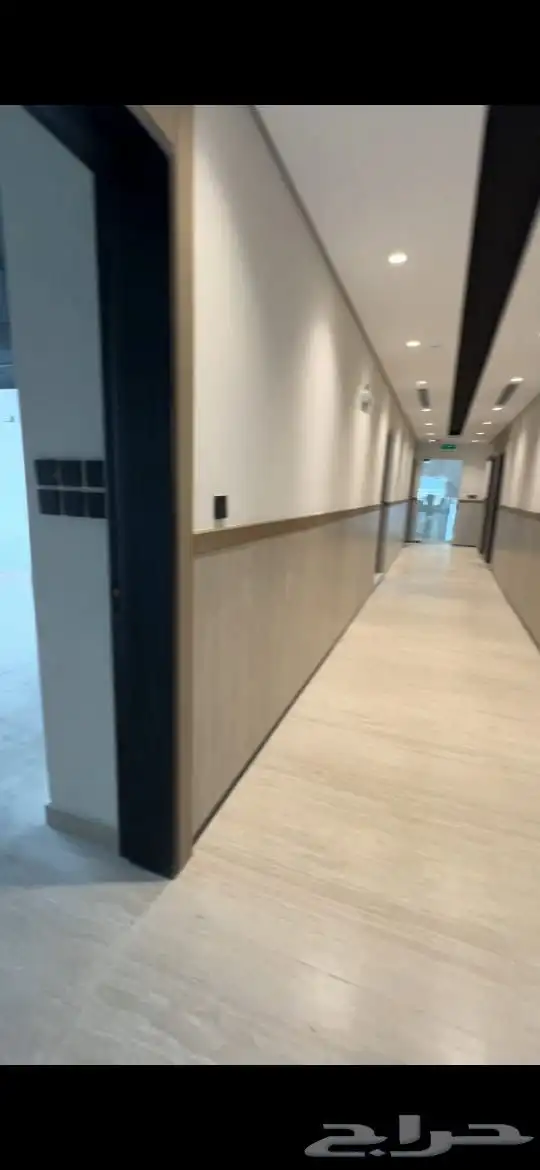 مكاتب ومعارض إداريه للايجار حي الياسمين 6