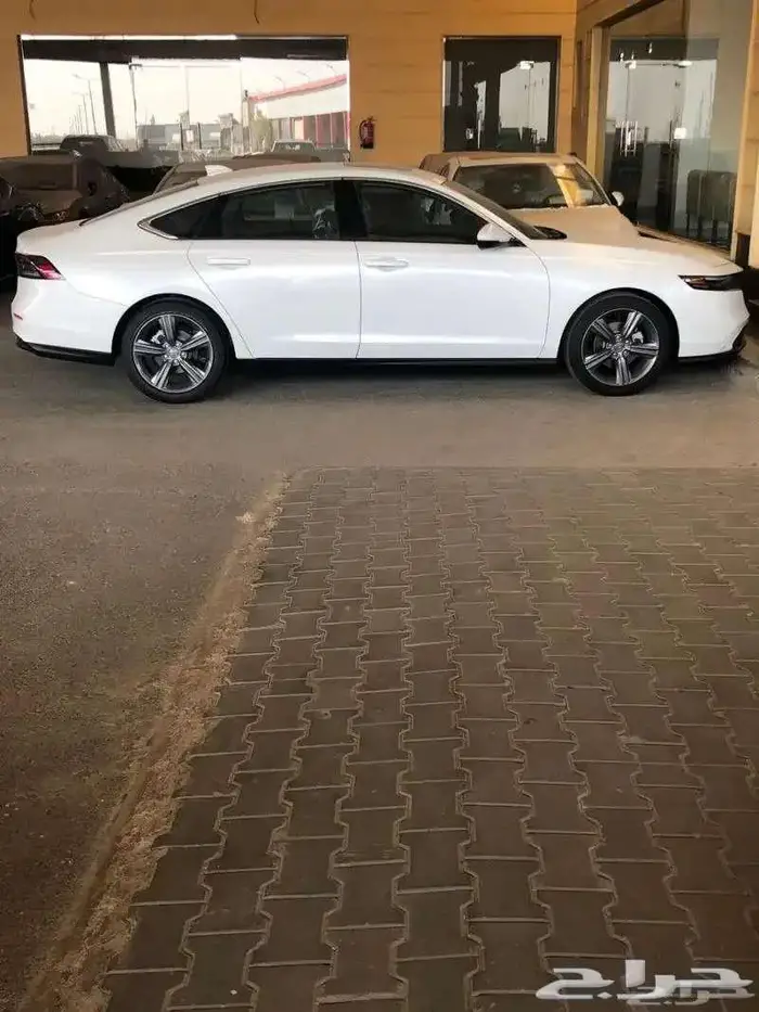 هوندا اكورد نص فل 2024 ابيض 1