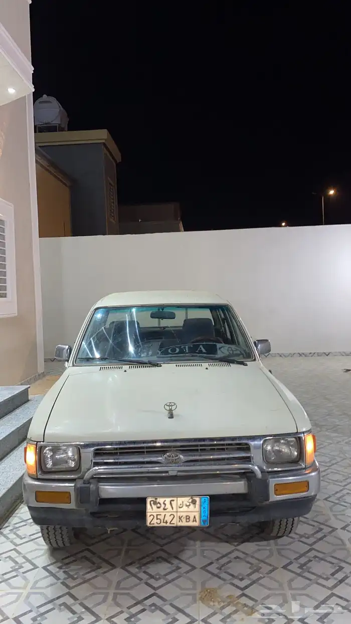 هايلكس موديل 95 فيها رف رف يمين وطقات بسيطه ممشا500الف 4