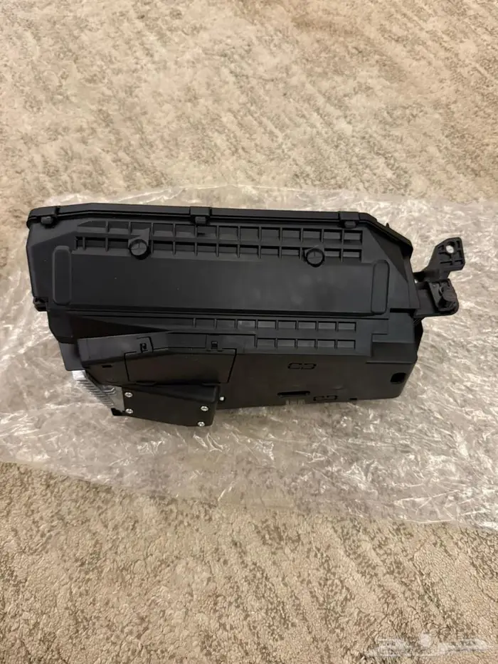 للبيع بروجكتير جديد جنيسس G80 9