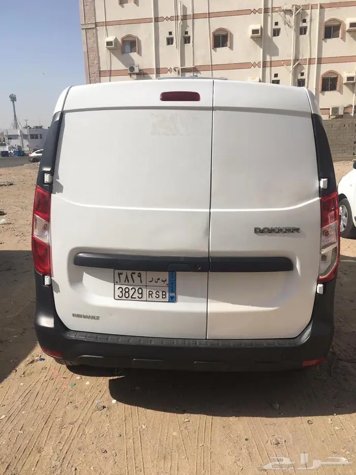 فانات نقل البضاعه للايجار الشهري 25