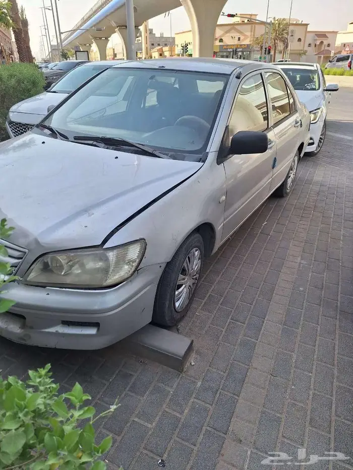 ميتسوبيشى لانسر موديل 2002 0