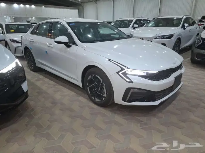 كيا K5 استندر مطور 2025 1