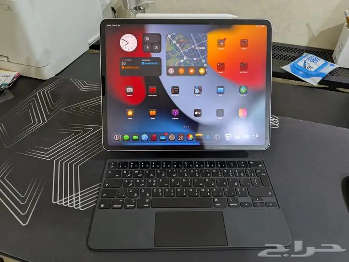 أبل آيباد برو الجيل الخامس Apple iPad pro 12.9 مع كيبورد 0