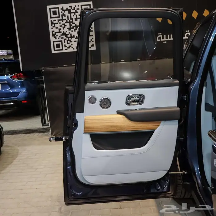 رولز رويس كولينان سعودي موديل 2019 21